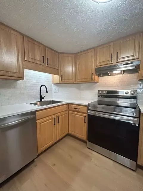 20201 Lorain Rd #809, Fairview Park, OH 44126