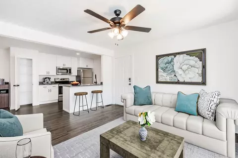 2828 S Nettleton Ave #201, Springfield, MO 65807