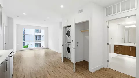 1355 El Camino Real #704, Redwood City, CA 94063