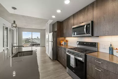 1640 SW Yamhill St #1105, Portland, OR 97205