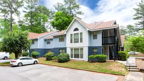 100 Salem Glen Way SE #221, Conyers, GA 30013