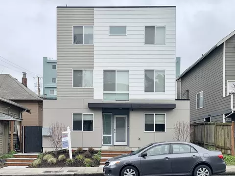 5264 Brooklyn Ave NE, Seattle, WA 98105