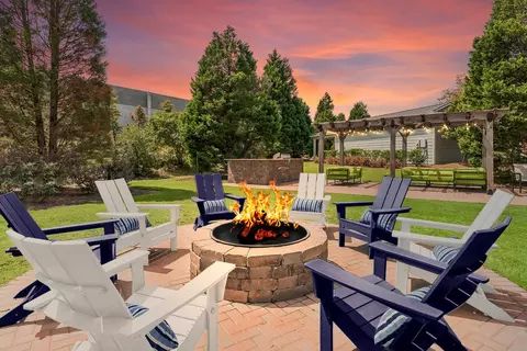 811 Mallet Hill Rd #18-1806, Columbia, SC 29223