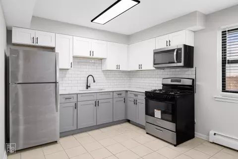 5870 W Lake St #5870-209, Chicago, IL 60644