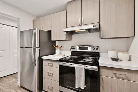 12115 19th Ave SE #J-202, Everett, WA 98208