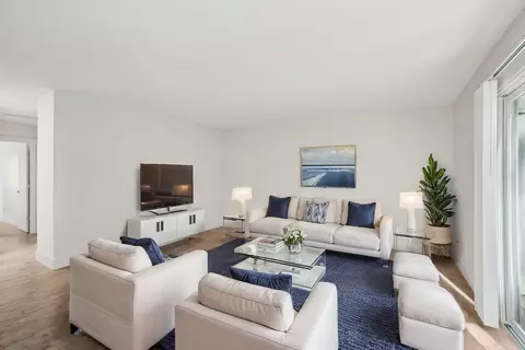 1820 NE 104th Ave #1, Portland, OR 97220