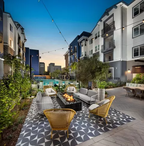 901 E South St #211, Anaheim, CA 92805