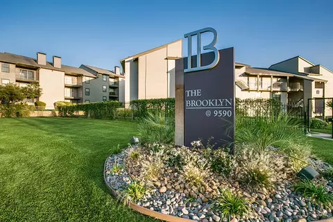 9590 Forest Ln #8-818, Dallas, TX 75243