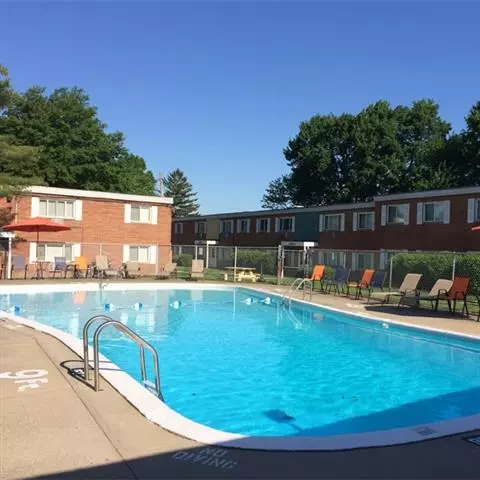 13308 Starlite Dr #124A, Brook Park, OH 44142