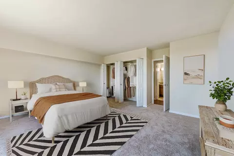 816 Easley St #1-0421, Silver Spring, MD 20910