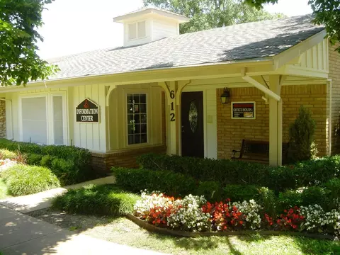 612 N Booth Calloway Rd #1304, Hurst, TX 76053