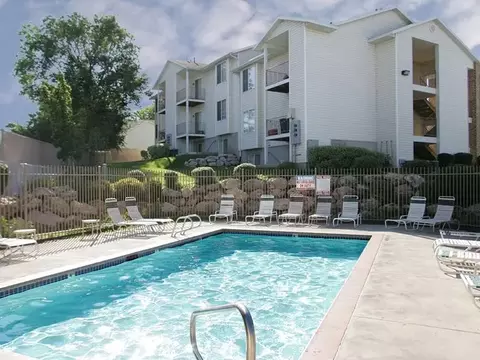 2727 S 625 W #E204, Bountiful, UT 84010