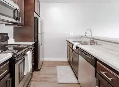360 Lexington Pkwy S #304, Saint Paul, MN 55105