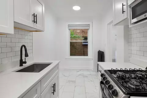 915 W Carmen Ave #915-603, Chicago, IL 60640