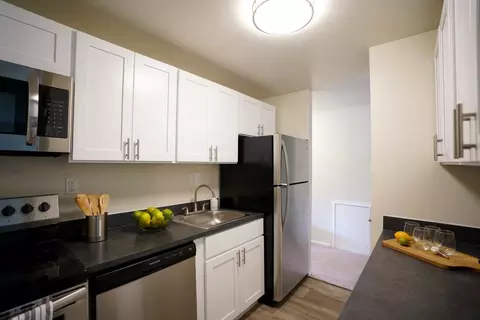 777 Cherry Tree Rd #B-23, Aston, PA 19014