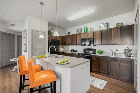 6133 Sherwood Way #2-1115, San Angelo, TX 76901