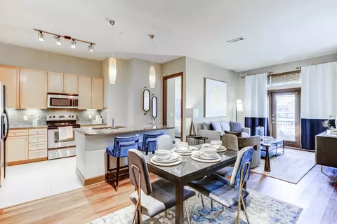 6464 San Felipe St #4303, Houston, TX 77057