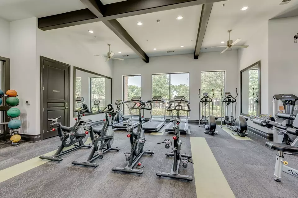  1701 Royal Ln #18304, Farmers Branch, TX 75234 photo 15