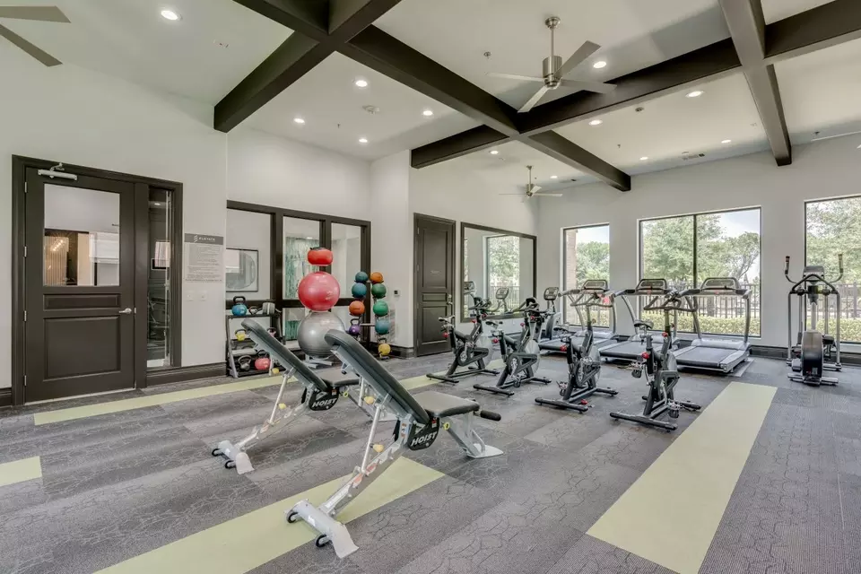  1701 Royal Ln #18304, Farmers Branch, TX 75234 photo 14