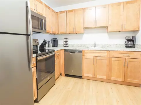 300 Glen Meadow Rd #098, Franklin, MA 02038