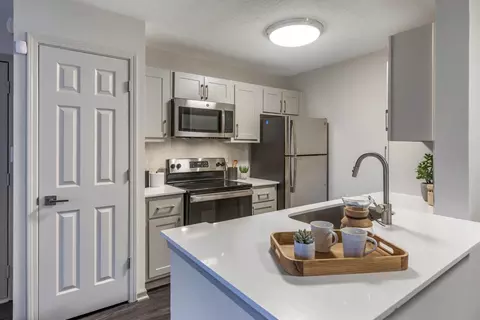 100 Hemingway Ln #1023, Roswell, GA 30075