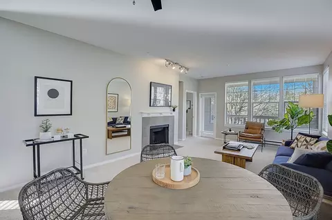 3850 Klahanie Dr SE #27203, Issaquah, WA 98029