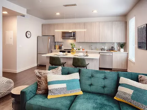 1901 Grant St #1223, Denver, CO 80203