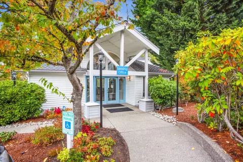 17735 105th Pl SE #H-303, Renton, WA 98055