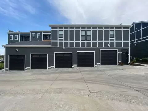 13178 Lincoln Rd Unit 101 13138 Osprey Lane Unit 101 B1561 Duplex Wfront Covered Patio Side Patio D2 #13138 OSPREY LANE  101 B1561, Papillion, NE 68128