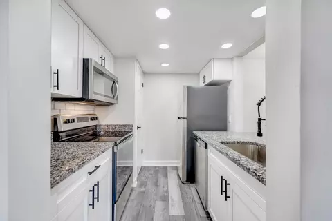 4131 E Busch Blvd #01 - 4133-09, Tampa, FL 33617