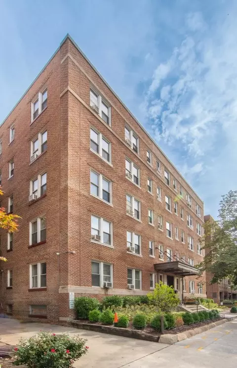 1717 R St NW #406, Washington, DC 20009