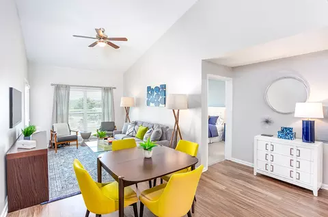 5400 N Summit St #3405, Kansas City, MO 64118