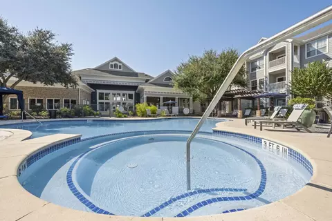 2402 N Ben Wilson St #01203, Victoria, TX 77901