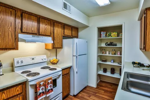3851 S Wynn Rd #2075, Paradise, NV 89103