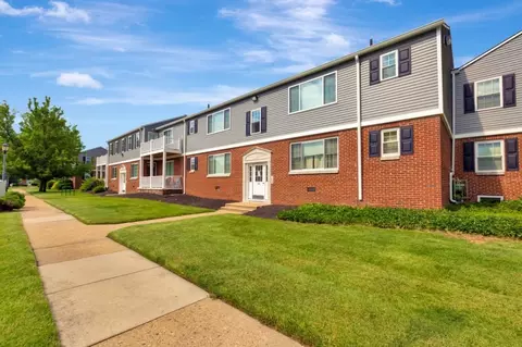 100 First Montgomery Dr #33D, Mount Holly, NJ 08060