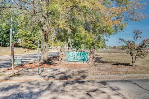 400 Crestview Ave SW #8-C, Wilson, NC 27893