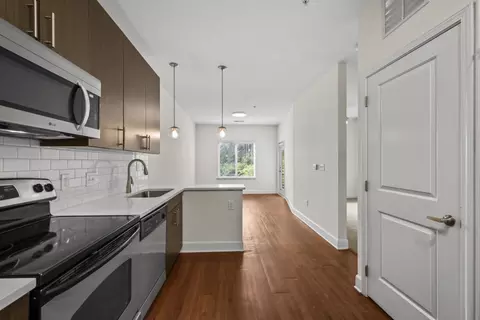 1800 Commonwealth Ave #105, Charlotte, NC 28205