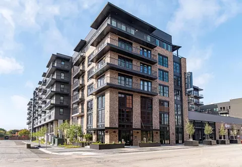 1011 S Harwood St #421, Dallas, TX 75201