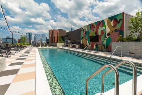 210 N Aberdeen St #1613, Chicago, IL 60607