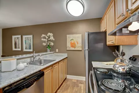 23529 60th Ave S #M106, Kent, WA 98032