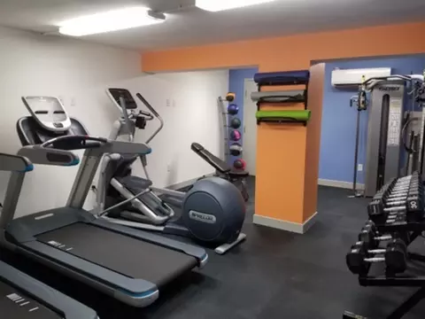 4 E 32nd St #606, Baltimore, MD 21218