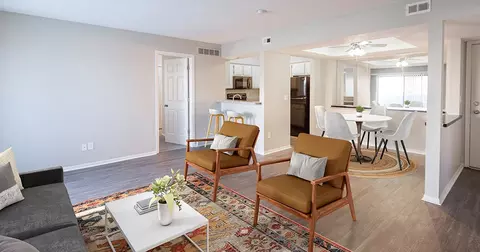 3861 Woodland Ave #0702, West Des Moines, IA 50266