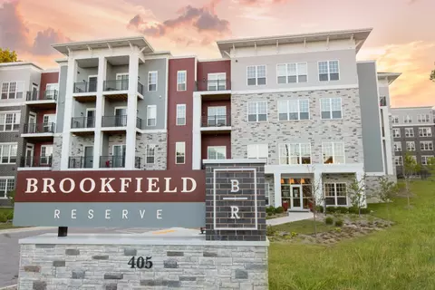 405 Bishops Way #643, Brookfield, WI 53005