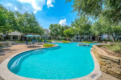1000 Farrah Ln #00-536, Stafford, TX 77477