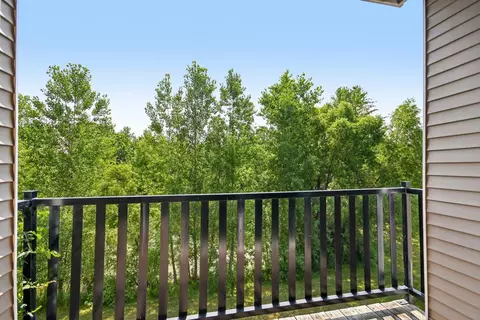 685 4th St SW #114, Forest Lake, MN 55025