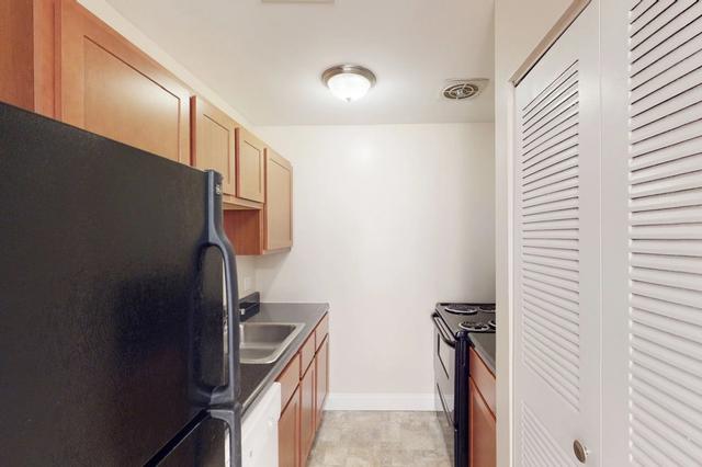 5660 Kingsbury Ave #215, Saint Louis, MO 63112