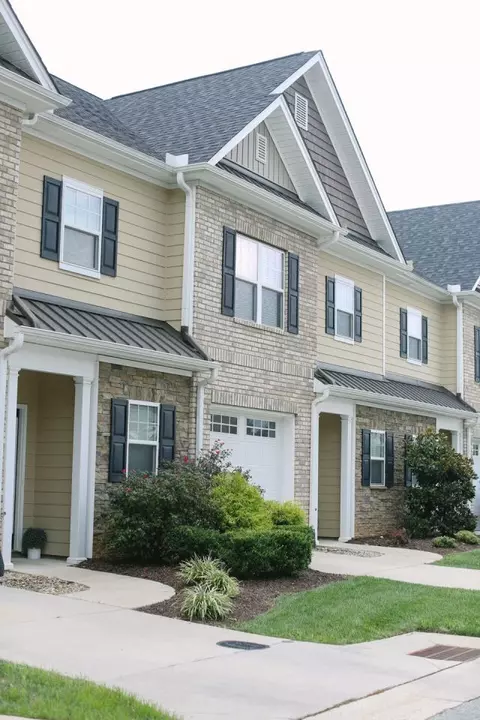 5402 Garden Lake Dr #5404-1C, Greensboro, NC 27410