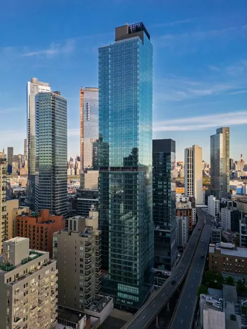 26-38 Jackson Ave #17D, Long Island City, NY 11101