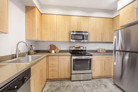 1081 Long Beach Blvd #0510, Long Beach, CA 90813