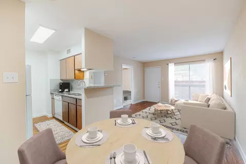 10910 Gold Point Dr #1718, Houston, TX 77064